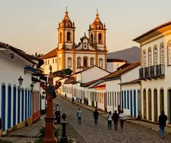 Explorando a História e Memória de Embu das Artes Explorando a História e Memória de Embu das Artes